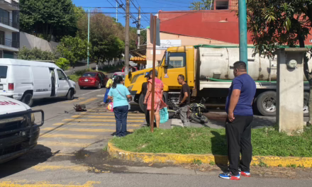 Accidente de tránsito en la Colonia Rafael Lucio, Xalapa
