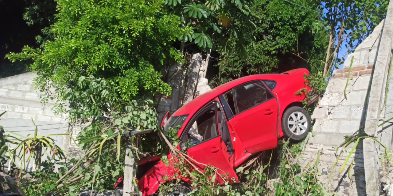 Accidente en la carretera Xalapa-Actopan, a la altura de Trapiche del Rosario