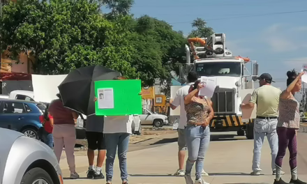 Bloquean la carretera Las Trancas – Coatepec, buscan a dos menores desaparecídos