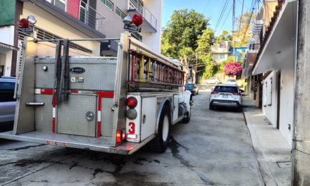 Se registra fuga de gas en privada de Rébsamen; Bomberos acuden al llamado