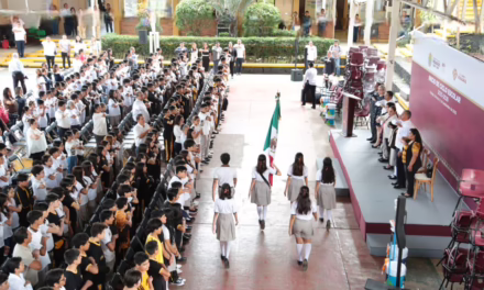 Retornan más de dos millones de estudiantes y casi 137 mil docentes a clases