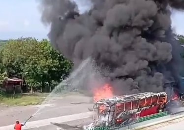 Fuerzas de tarea atienden accidente en autopista Córdoba-Veracruz