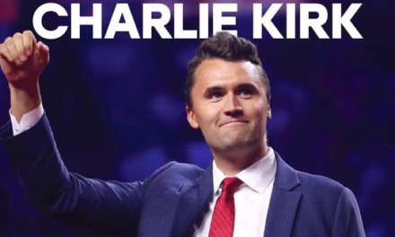 Disparan contra activista Charlie Kirk, cercano a Trump, durante conferencia