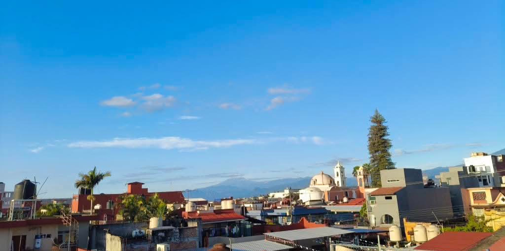 Durante esta jornada, aun cuando se prevé que disminuya el potencial de lluvias y tormentas en la entidad veracruzana