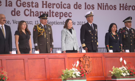 Valentía de los Niños Héroes recordatorio para luchar por un Veracruz justo y unido: Gobernadora