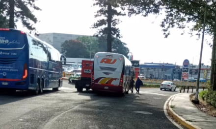 Accidente de tránsito a la altura de La Araucaria