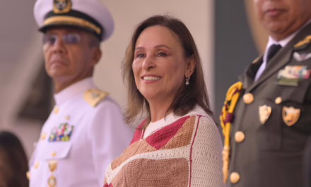 Gobernadora Rocío Nahle encabeza el Desfile Cívico Militar del 16 de Septiembre