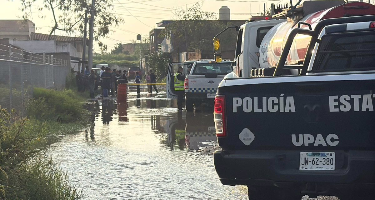 Una madre y su hijo murieron intoxicados al interior de una camioneta en Jalisco