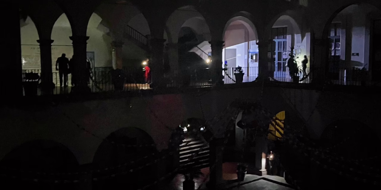 Apagón en el Centro de Xalapa, por cortocircuito en transformadores