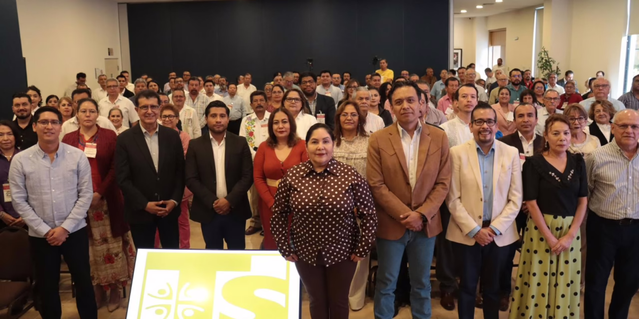 Gobiernos federal y estatal acompañan la implementación de materiales educativos de telesecundaria