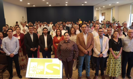 Gobiernos federal y estatal acompañan la implementación de materiales educativos de telesecundaria