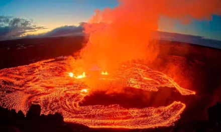 Video:Espectacular erupción del volcán Kilauea mantiene alerta a Hawái