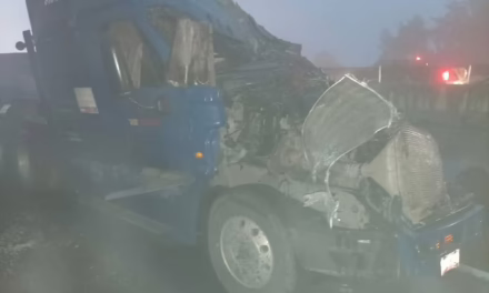 Fallece conductor de tráiler en la autopista Xalapa-Perote