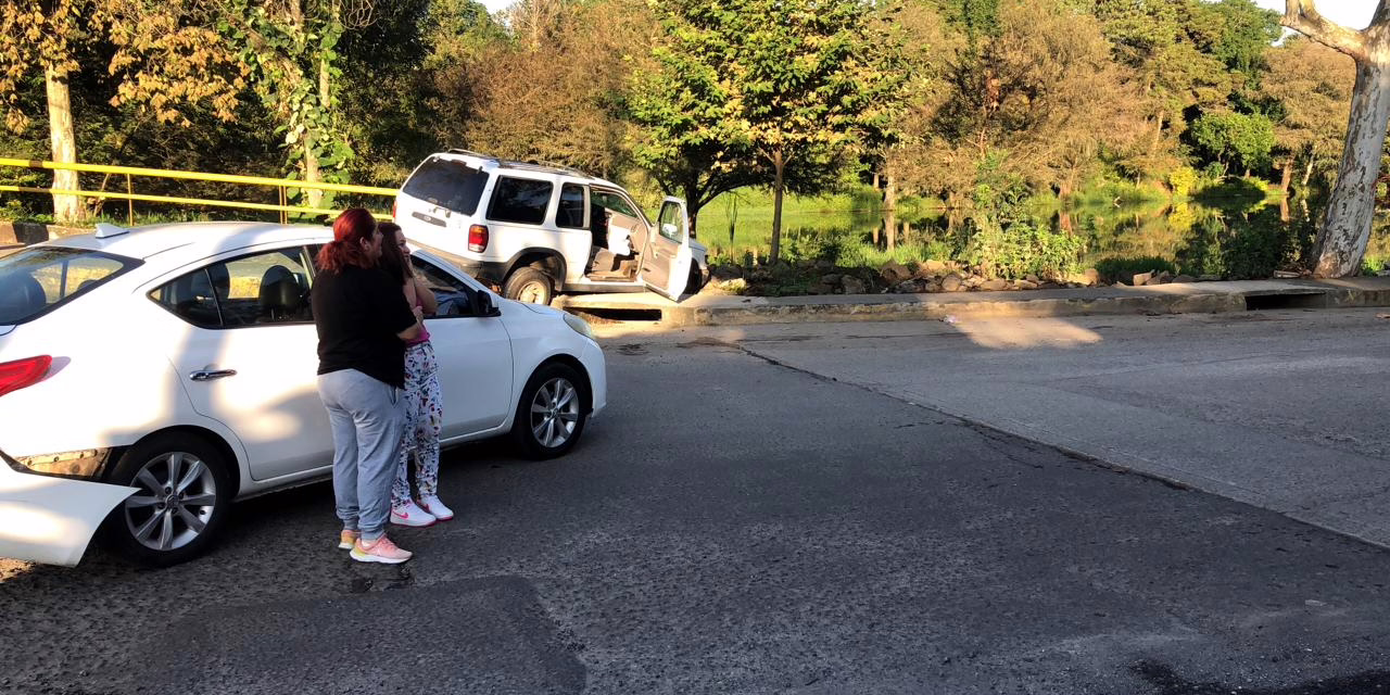 Conductor en estado inconveniente provoca accidente en Xalapa