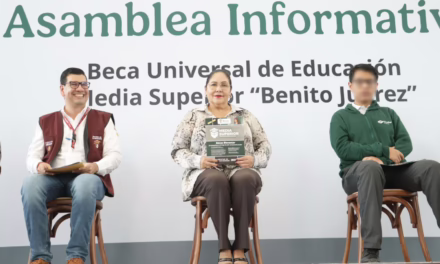Más de mil 600 jóvenes reciben información para obtener la beca Benito Juárez