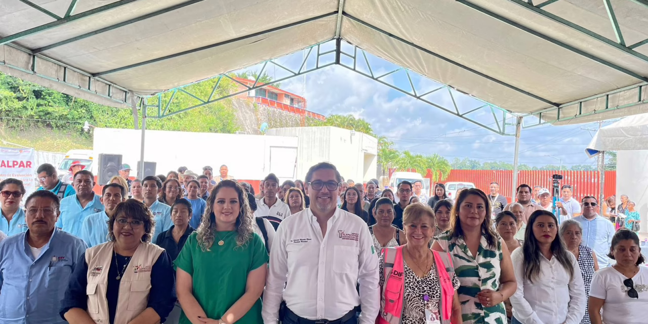 Suman más de 2 mil 600 vacantes en seis Caravanas de Servicios