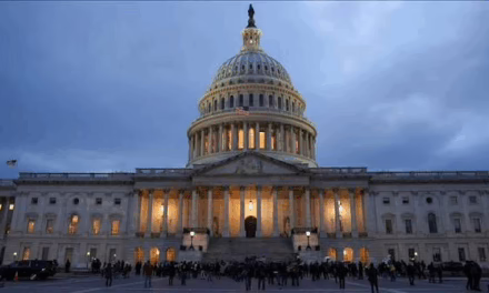 Trump enfrenta el primer cierre de gobierno en Estados Unidos desde 2019 con miles de empleados federales suspendidos