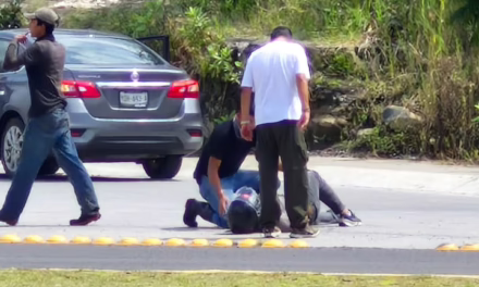 Accidente de tránsito en la carretera Xalapa -Veracruz, a la altura de Plaza El Juguete