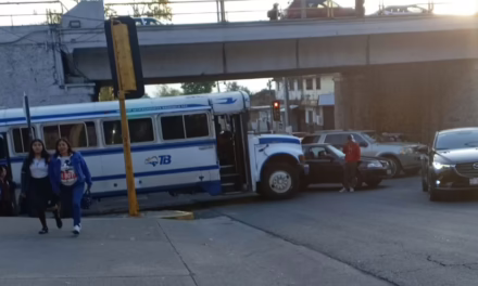 Accidente a la altura del puente de Miguel Alemán