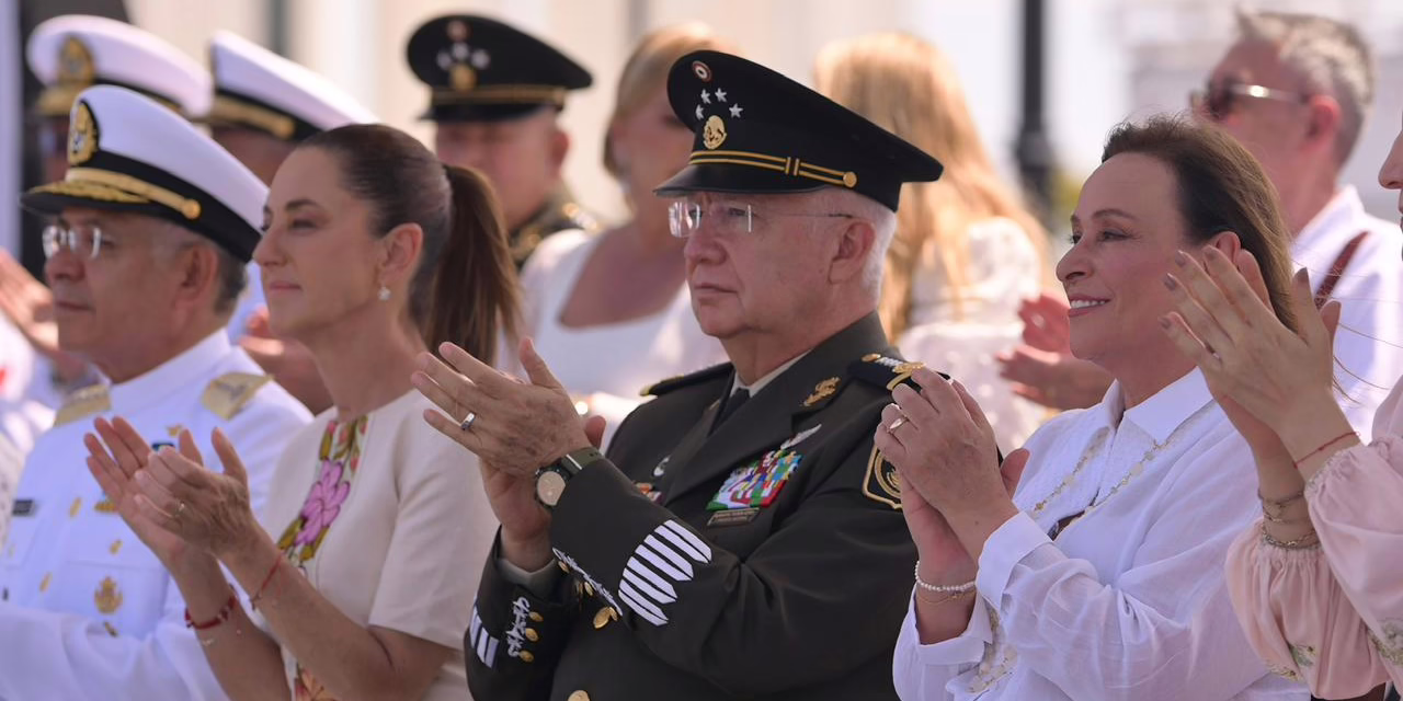 Gobernadora Rocío Nahle acompaña a la presidenta Claudia Sheinbaum en homenaje a la Armada de México