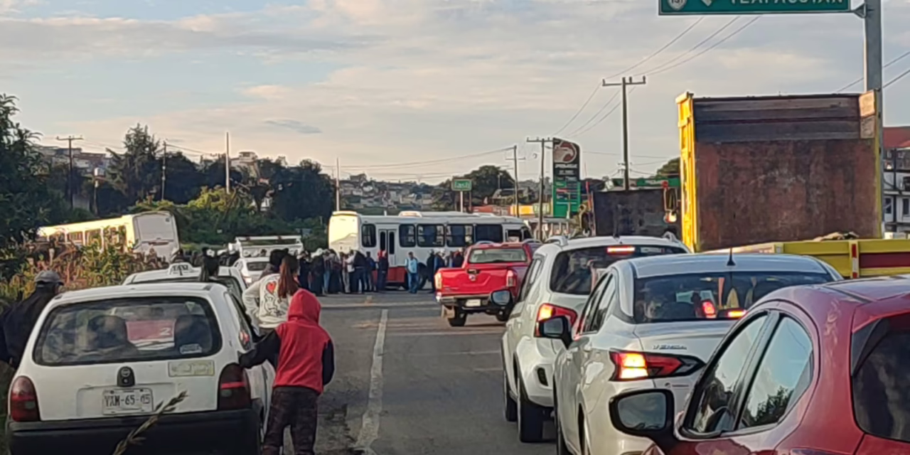 CERRADA LA CARRETERA TEZIUTLÁN – ALTOTONGA A LA ALTURA DE SANTA CRUZ