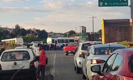 CERRADA LA CARRETERA TEZIUTLÁN – ALTOTONGA A LA ALTURA DE SANTA CRUZ