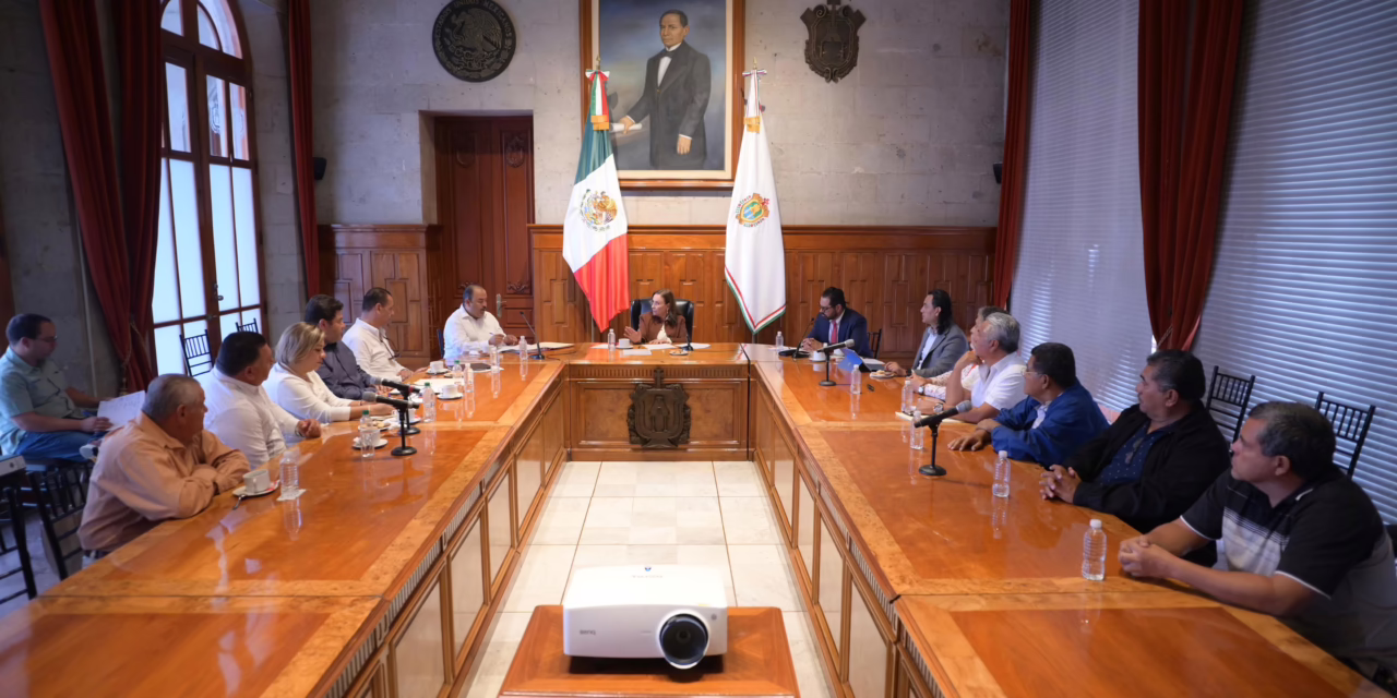 Veracruz firma acuerdo de capacitación para conductores de autobuses Ulúa