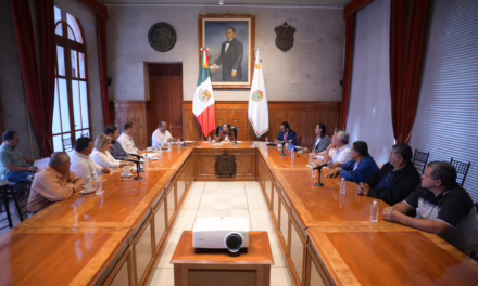 Veracruz firma acuerdo de capacitación para conductores de autobuses Ulúa