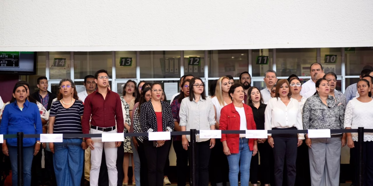 Gobierno del Estado responde a solicitudes escolares con mobiliario a 920 planteles