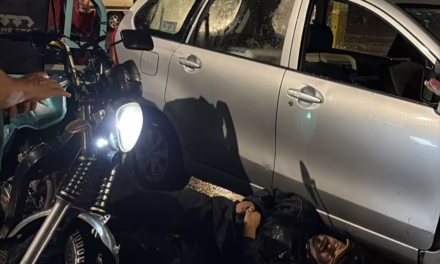 Accidente de tránsito en Justino Sarmiento y Volcán de Colima