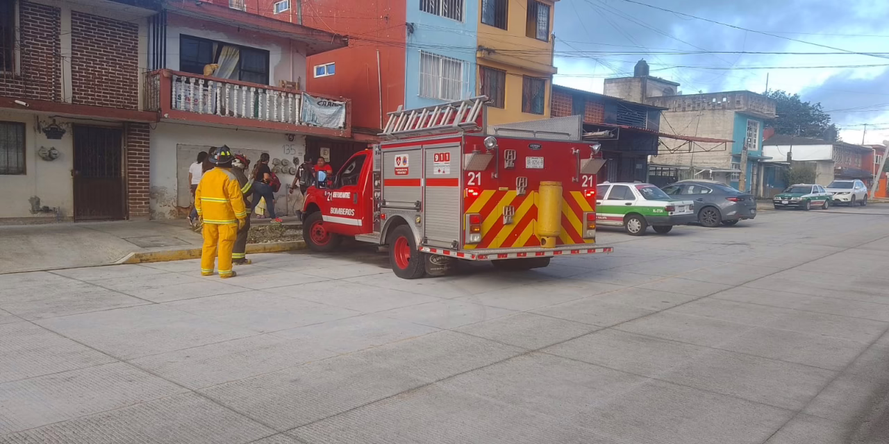 Movilización de Bomberos por fuga de gas en la colonia Revolución de Xalapa