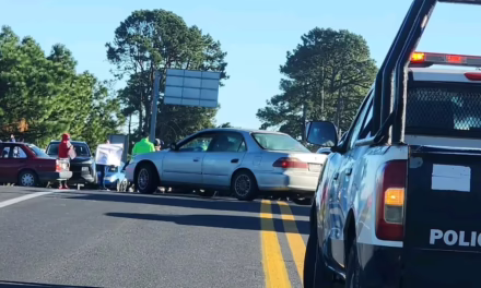 Precaución en la carretera libre Xalapa -Perote, no hay paso a la altura de Cruz Blanca