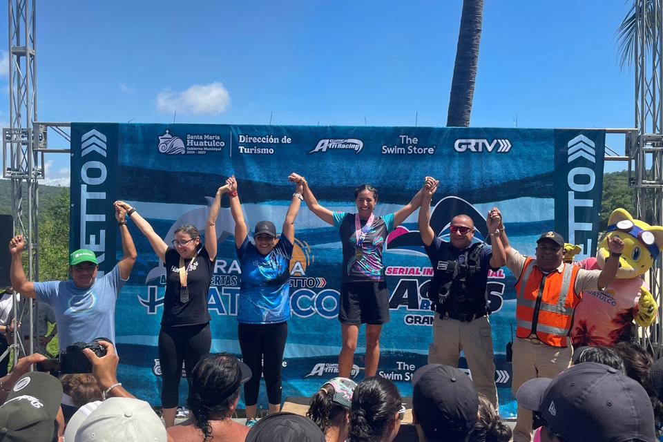 Xalapeña primer lugar en Aguas Abiertas en Huatulco, categoría 3k