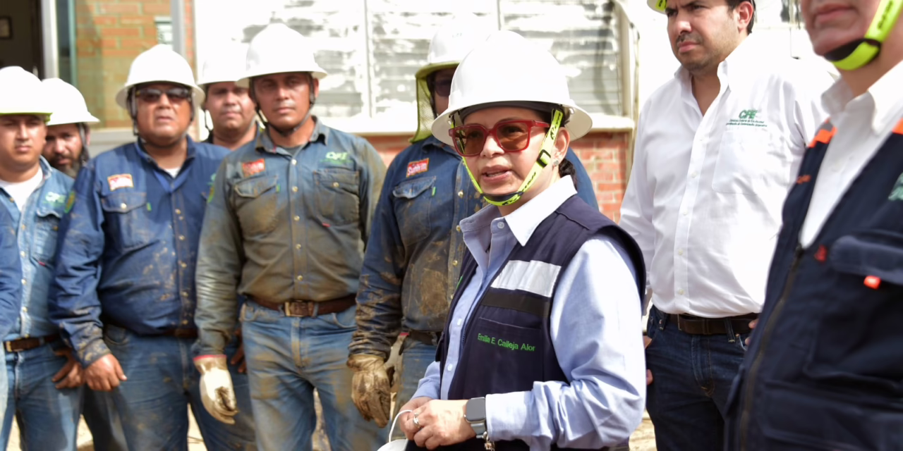 DIRECTORA DE LA CFE, REFUERZA TRABAJOS DE RESTABLECIMIENTO EN VERACRUZ