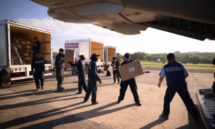 Llegan a Veracruz 18 toneladas de medicamentos y refuerzos para brigadas de salud