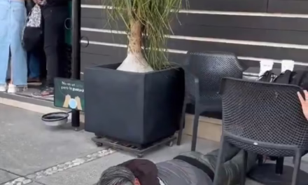 A balazos asaltan a cuentahabiente en plaza de San Andrés Cholula en Puebla