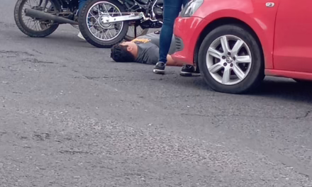 Accidente de tránsito en la avenida Ruiz Cortines y Mártires 28 de Agosto