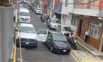 La puerta! Accidente de tránsito en 5 de febrero