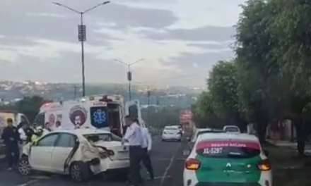 Accidente en la carretera Veracruz-Xalapa, a la altura de Dos Rios