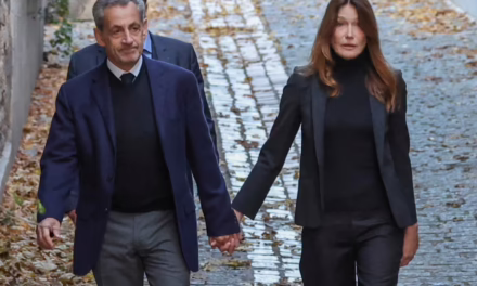 El expresidente francés Nicolas Sarkozy ingresó este martes a prisión para cumplir la pena de cinco años