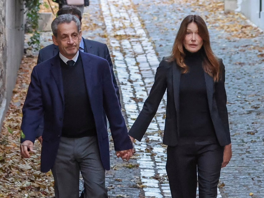 El expresidente francés Nicolas Sarkozy ingresó este martes a prisión para cumplir la pena de cinco años