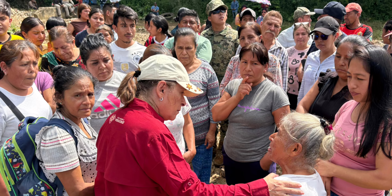 Ilamatlán recibe apoyo aéreo; Gobernadora entrega víveres y supervisa atención médica
