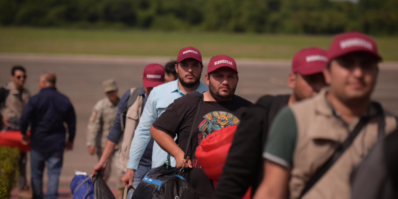 Veracruz respalda con transporte aéreo a brigadas de Bienestar en tareas de censo