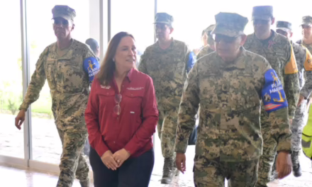 Gobernadora y Secretario de Marina evalúan acciones conjuntas para la recuperación de municipios afectados por las inundaciones