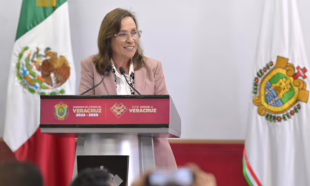 Veracruz está de pie y saliendo adelante: Gobernadora