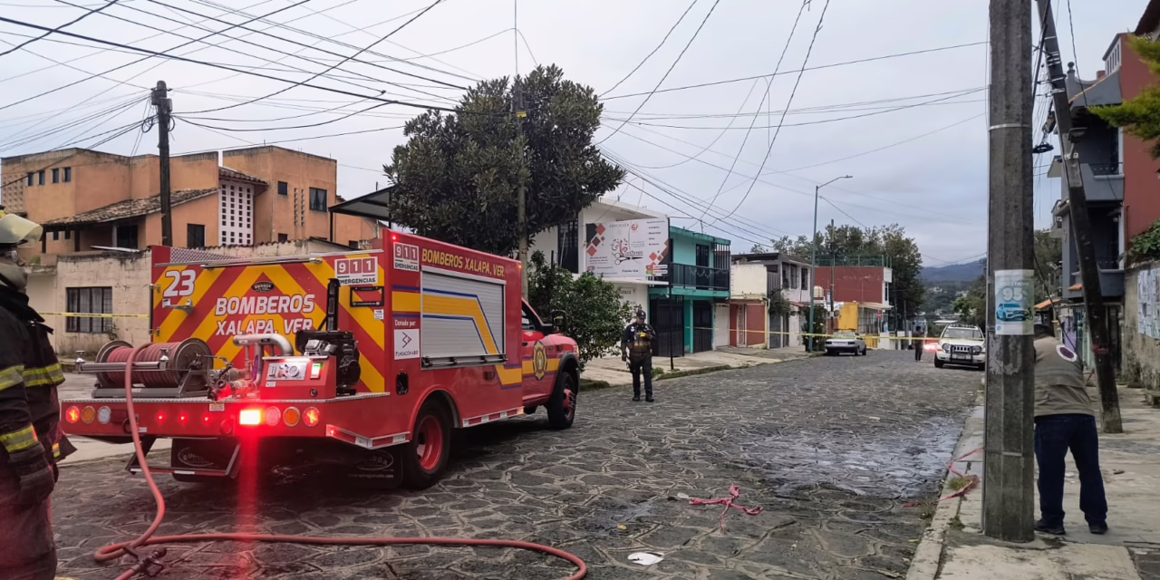 Incendio de cables moviliza a cuerpos de emergencia en la colonia Obrero Campesina