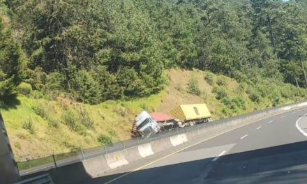 Accidente en la autopista 140-D Perote -Xalapa 