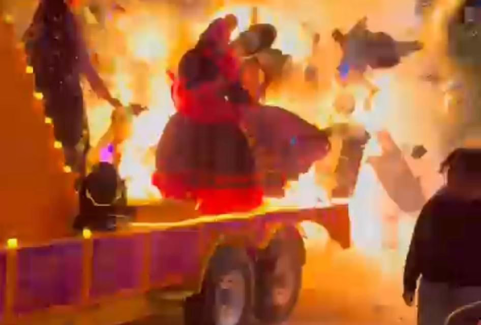 Explosión en desfile de Día de Muertos deja 10 heridos en Mazatepec en Morelos