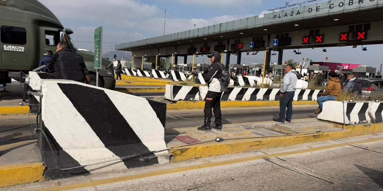 Bloqueo en la autopista México-Querétaro