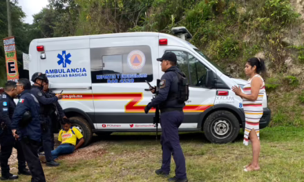 Localizan en Xico ambulancia que fue robada por la mañana en Xalapa